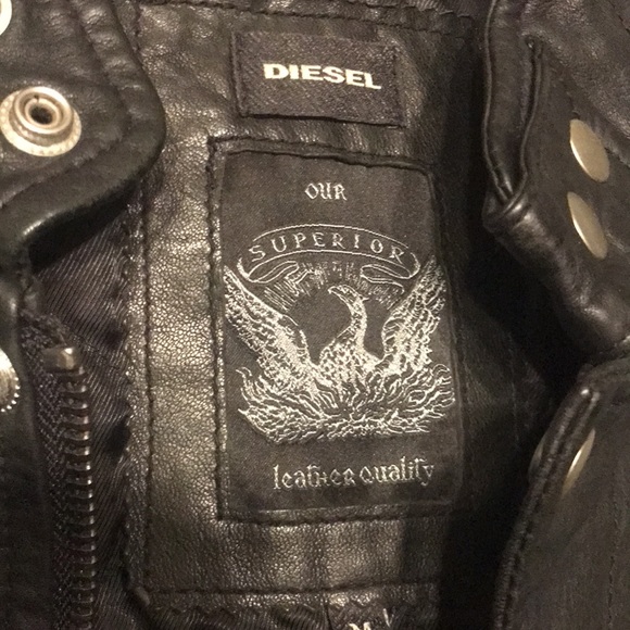 Diesel leather jacket with removable sleeves - Picture 2 of 4